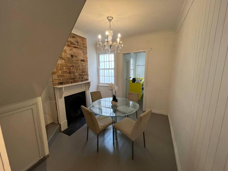 Stunning Townhouse's Apartment